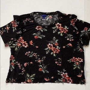 Aeropostale Women’s Floral Cropped Tee Size XL